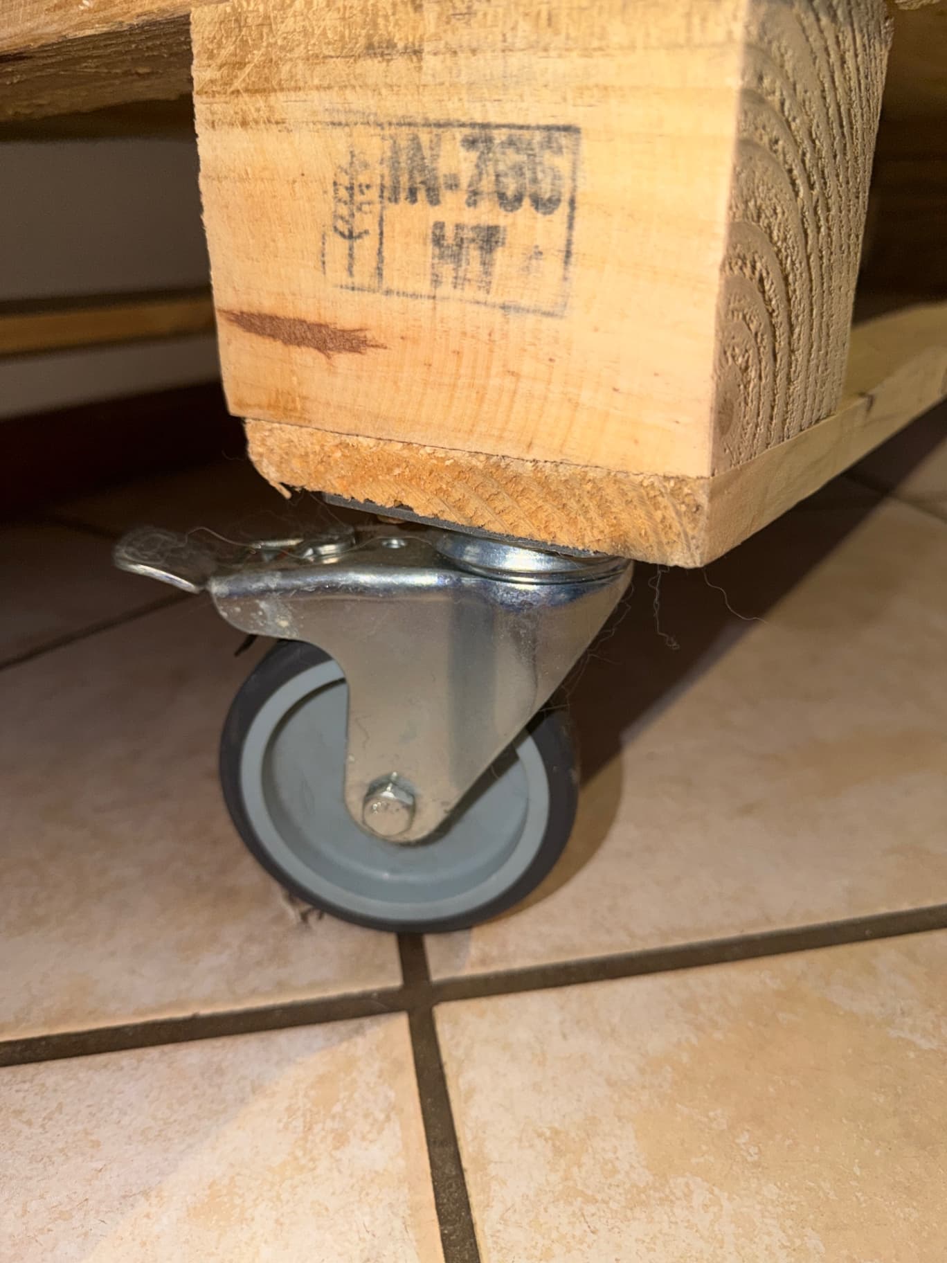 Wooden Pallet Couch - image 2