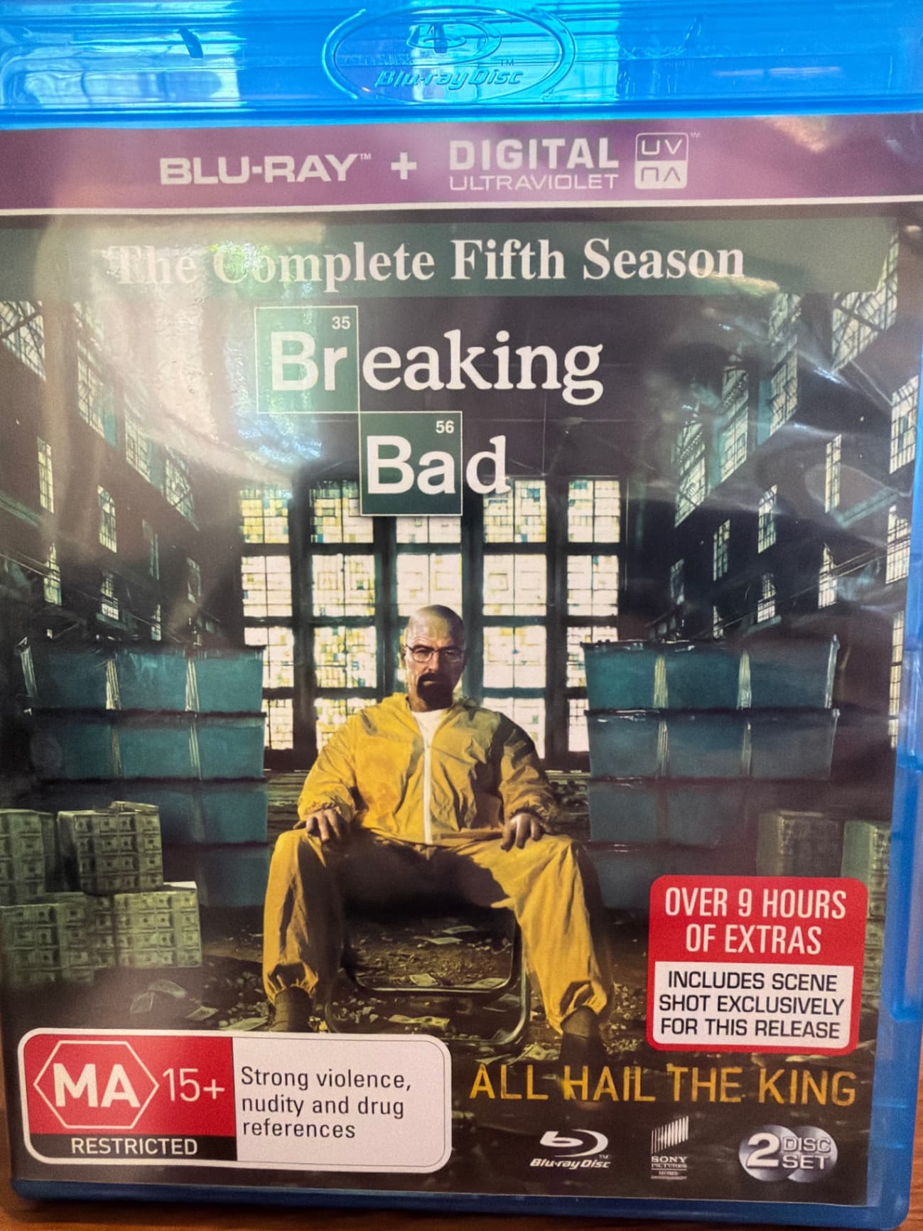 BREAKING BAD - The Complete Series - Limited Edition Heisenberg Tin (Blu-Ray) - image 5