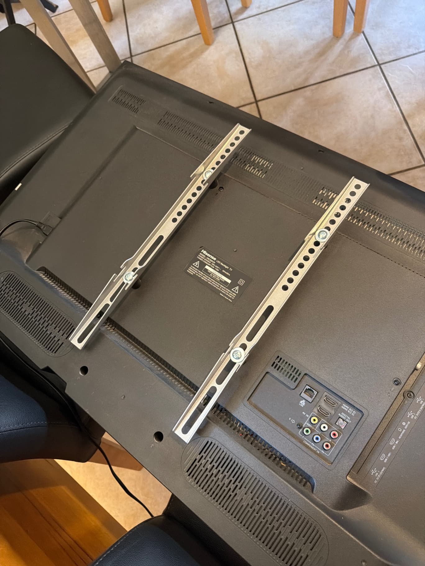 HISENSE - LED Backlight TV (40") - image 4