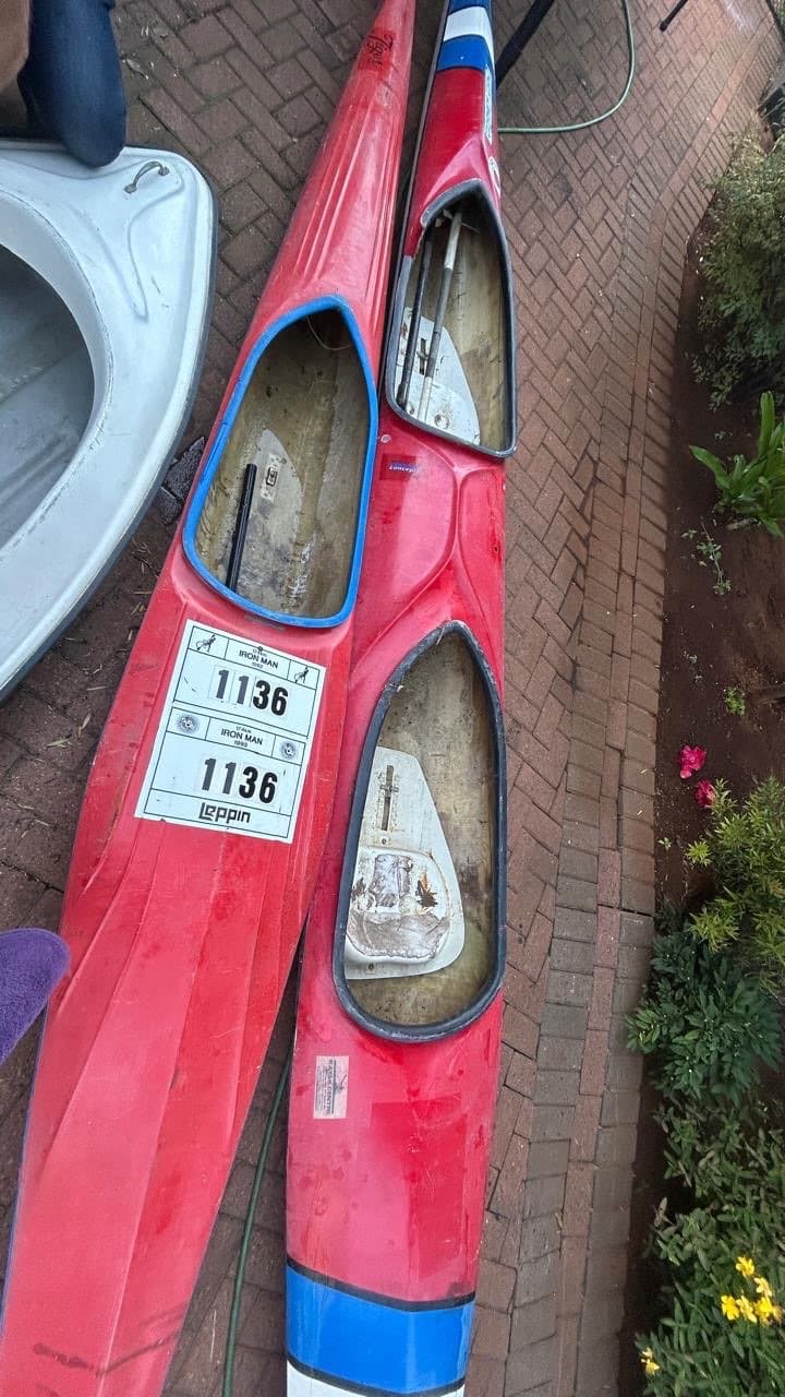 2 x Kano’s en Roeiboot met Roeispane - image 3